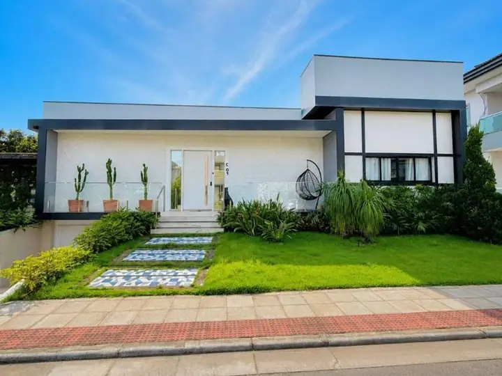 Casa em Boulevard Lagoa, Serra