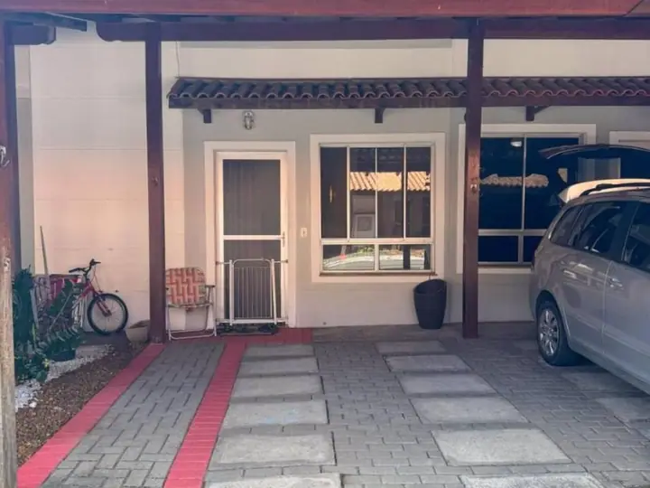 Casa em Colina de Laranjeiras, Serra