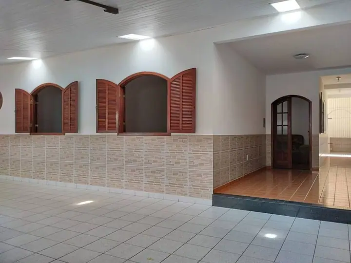 Casa em Feu Rosa, Serra