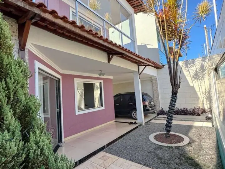 Casa em Morada de Laranjeiras, Serra