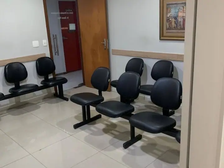 Sala em Parque Residencial Laranjeiras, Serra