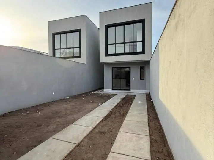 Casa em Costa Bela, Serra