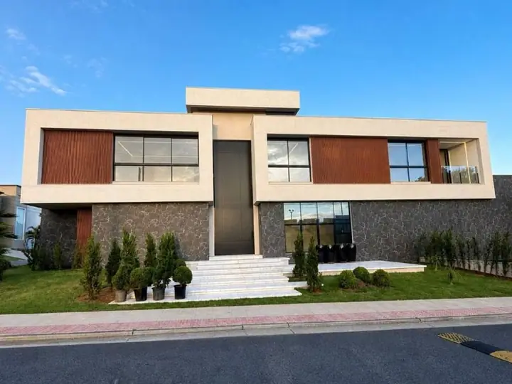 Casa em Boulevard Lagoa, Serra